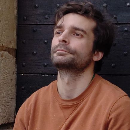 portrait d’Emre Sari