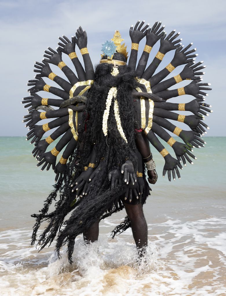 danseur indien incarnant une déesse hindoue