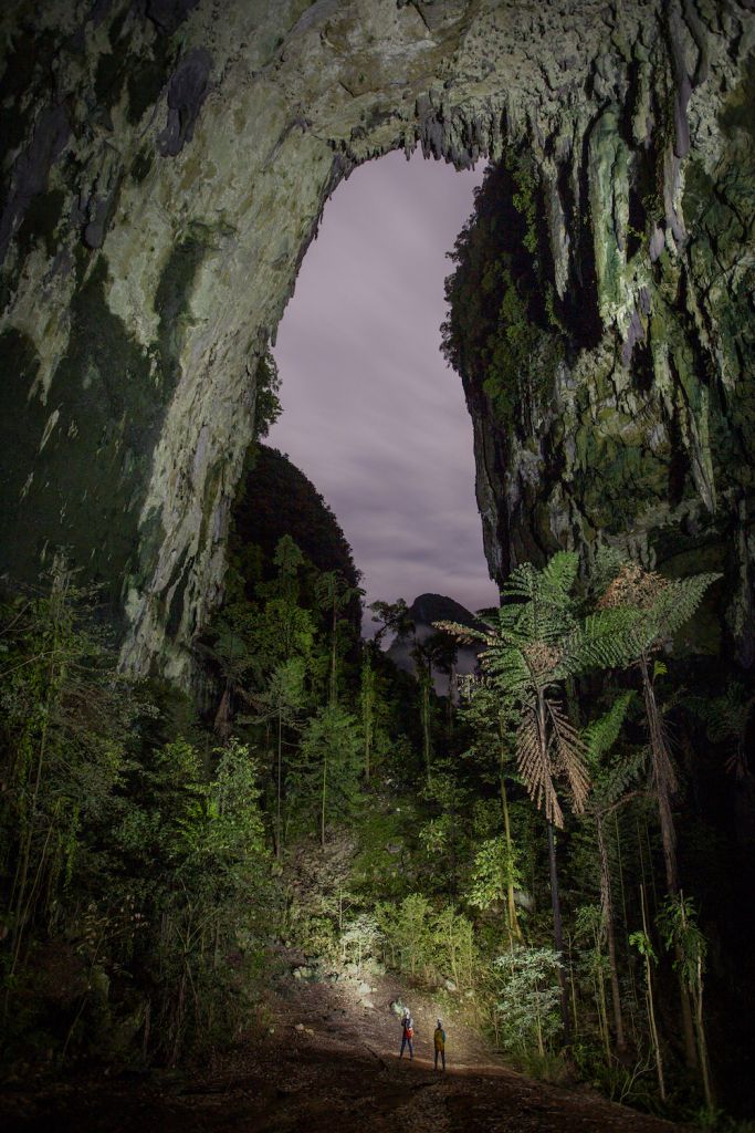 entrée d’une grotte