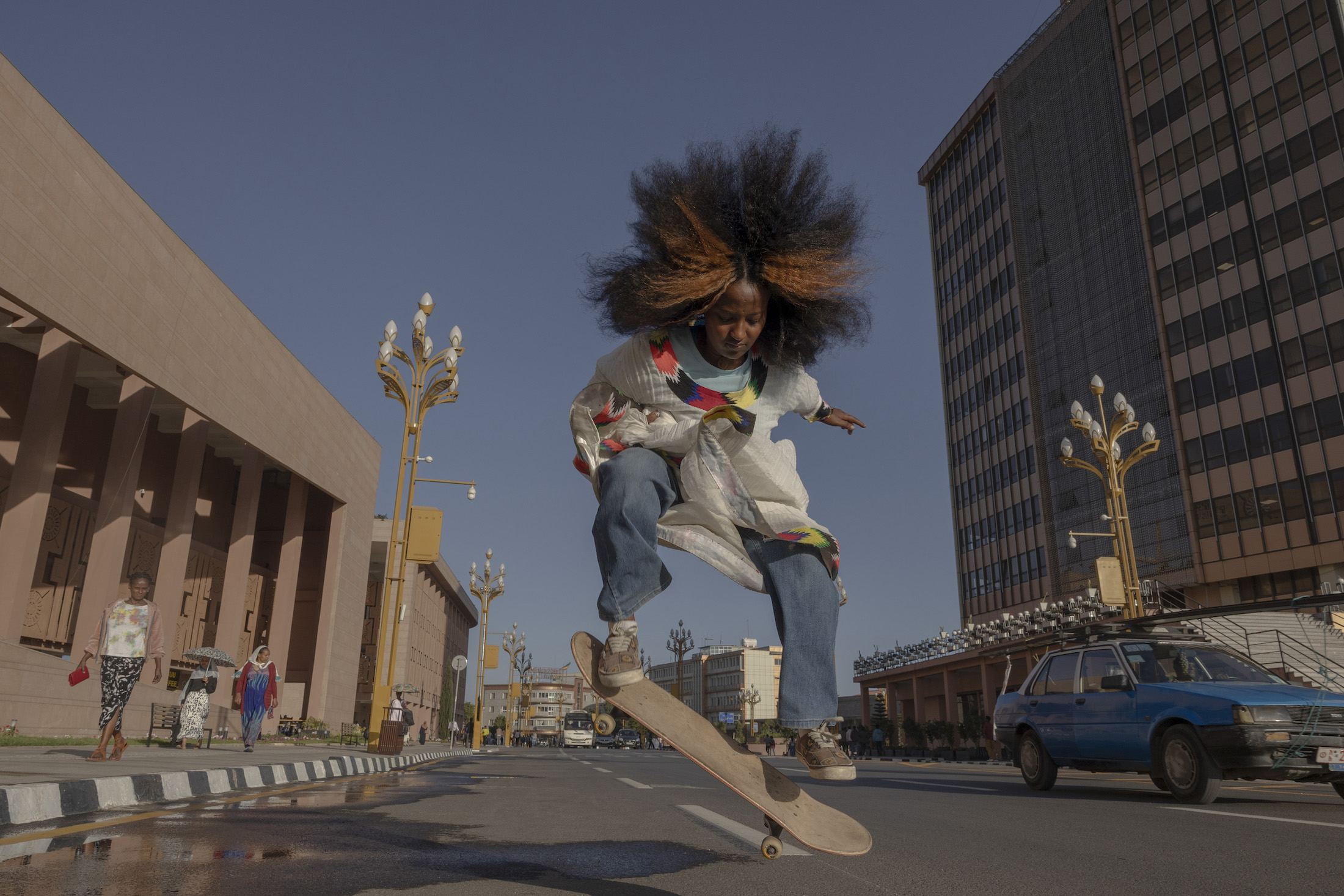 jeune skateuse éthiopienne