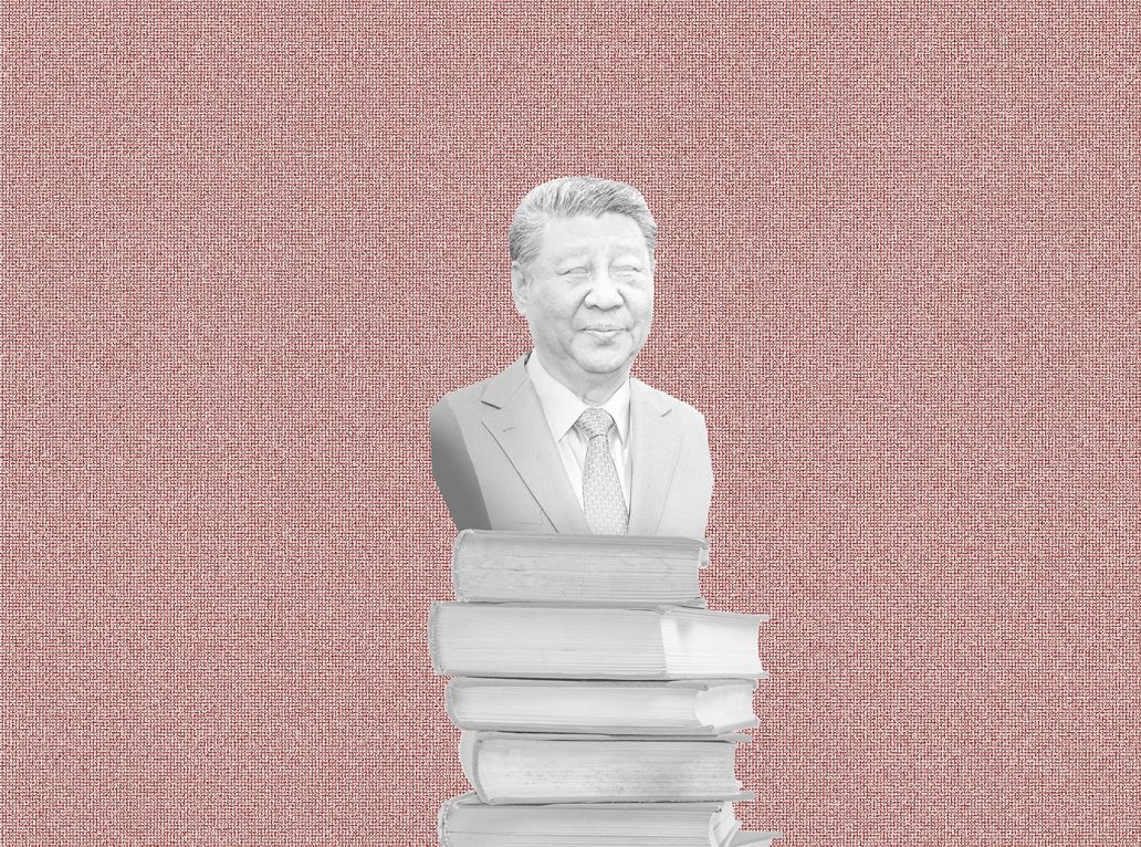 Un buste de XI Jinping sur des livres