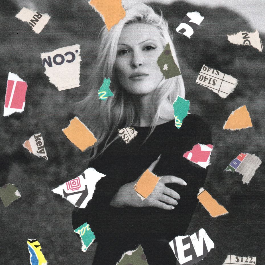 Olivia Muzzi entourée de coupures de journaux