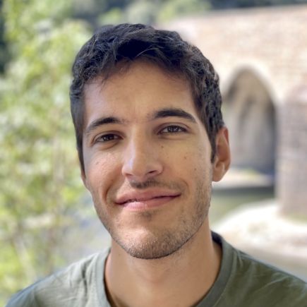 portrait de Tom Cariou